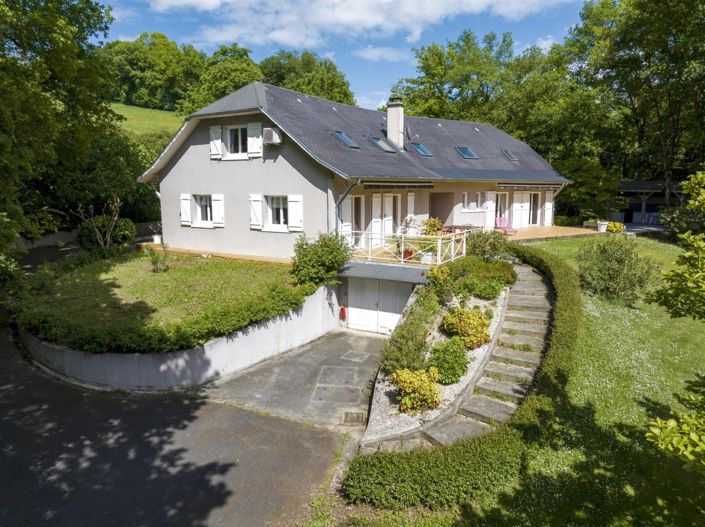 Image No.1-5 Bed House for sale