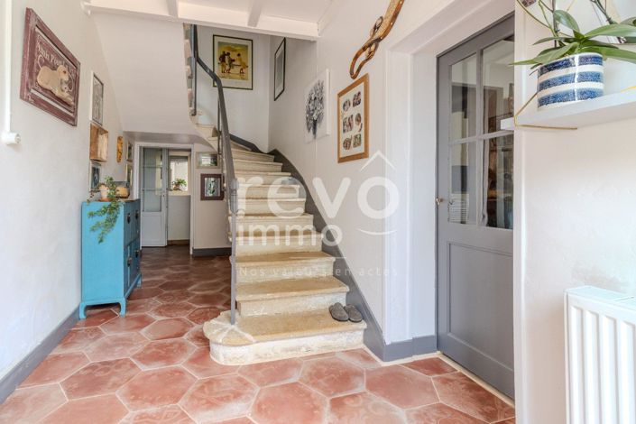 Image No.3-3 Bed House for sale