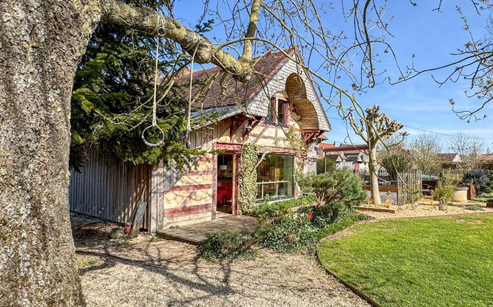 Image No.1-5 Bed House for sale