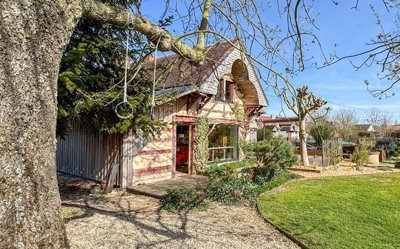 1 - Troyes, House
