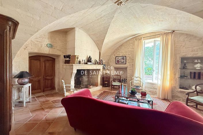 Image No.11-9 Bed House for sale