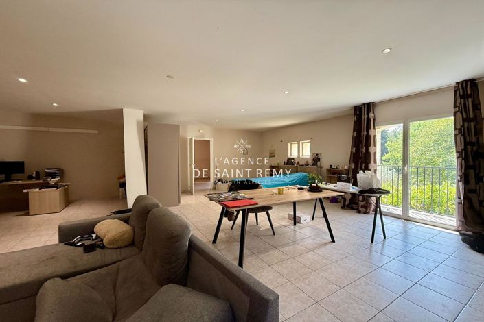 Image No.17-4 Bed House for sale