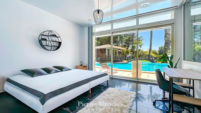 Image No.7-4 Bed House for sale