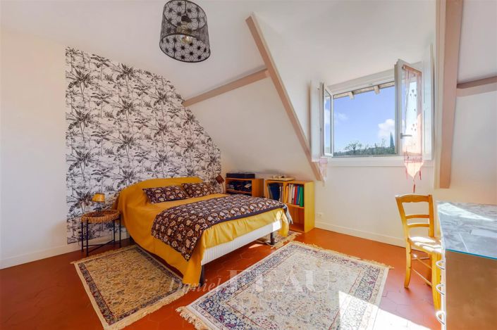 Image No.15-4 Bed House for sale