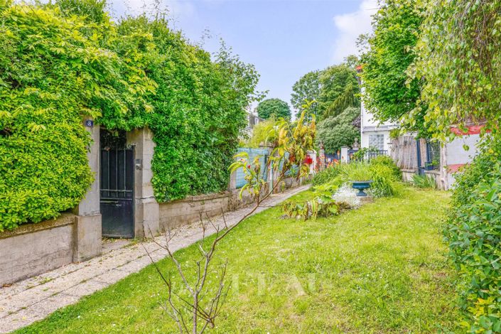 Image No.17-4 Bed House for sale