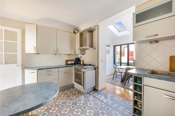 Image No.5-4 Bed House for sale