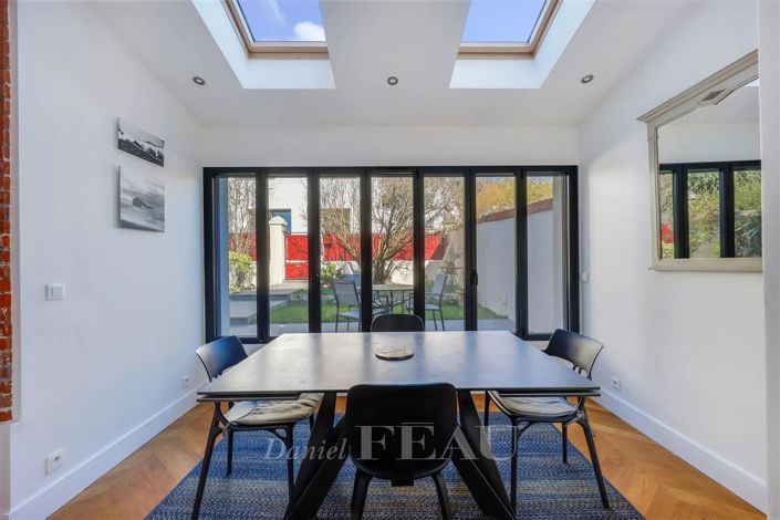 Image No.7-4 Bed House for sale