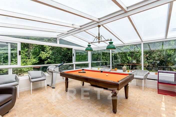 Image No.15-7 Bed Property for sale