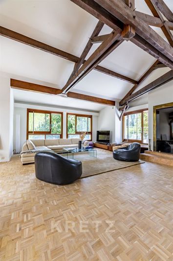 Image No.16-7 Bed Property for sale