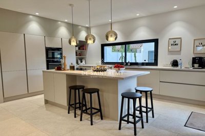 Maison de 4 chambres à vendre à Saint-Remy-de-Provence