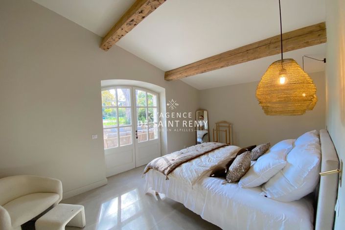 Image No.7-5 Bed House for sale