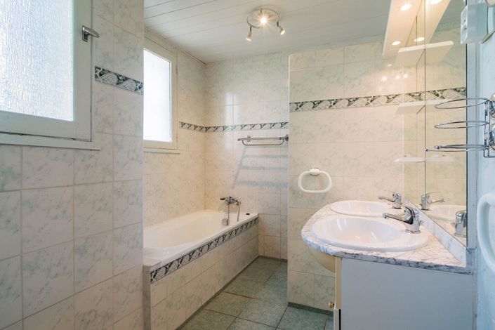 Image No.14-4 Bed House for sale