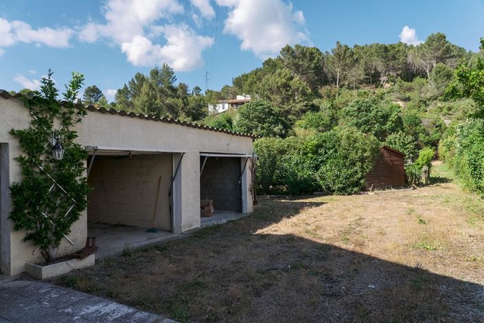 Image No.2-4 Bed House for sale