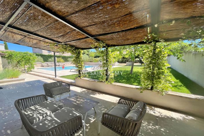 Image No.16-6 Bed House for sale