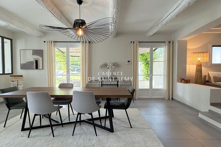 Image No.3-6 Bed House for sale