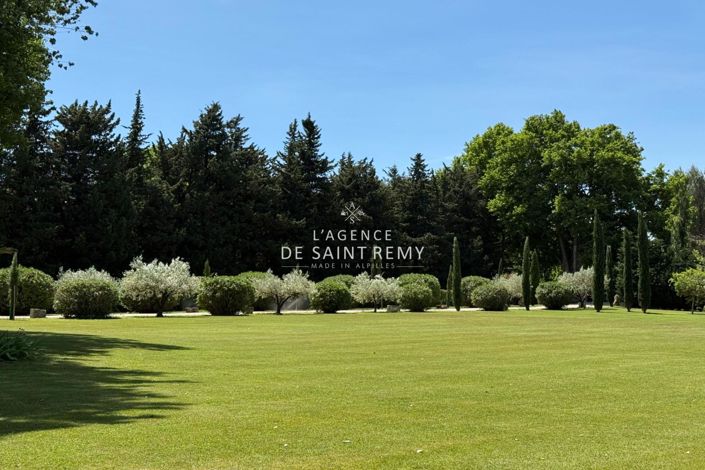 Image No.6-5 Bed House for sale