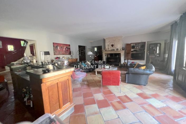 Image No.6-4 Bed House for sale