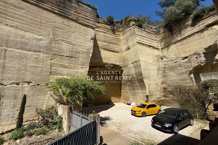 Image No.2-4 Bed House for sale