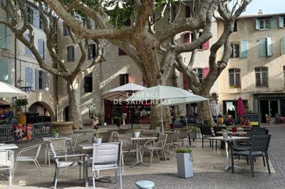 1 - Beaucaire, House