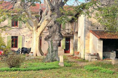 6 Bed House for sale