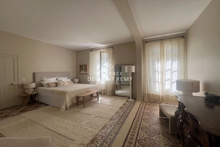 Image No.10-6 Bed House for sale