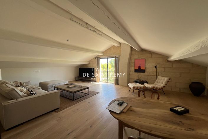 Image No.14-6 Bed House for sale