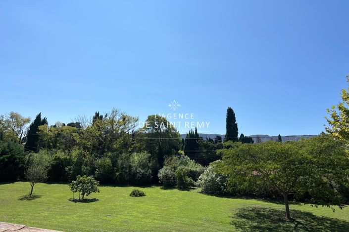 Image No.4-6 Bed House for sale