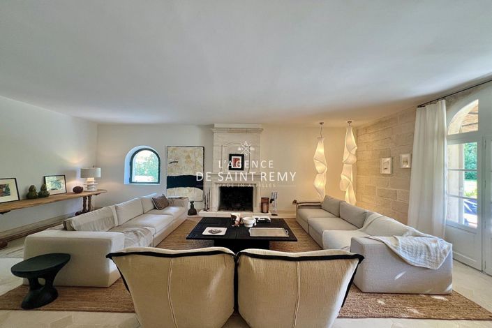 Image No.5-6 Bed House for sale