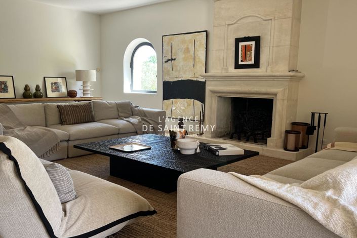 Image No.7-6 Bed House for sale