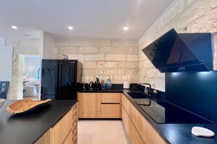 Image No.8-6 Bed House for sale