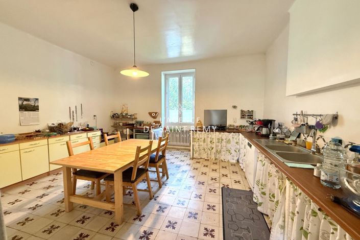 Image No.4-4 Bed House for sale