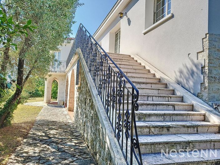 Image No.18-5 Bed House for sale