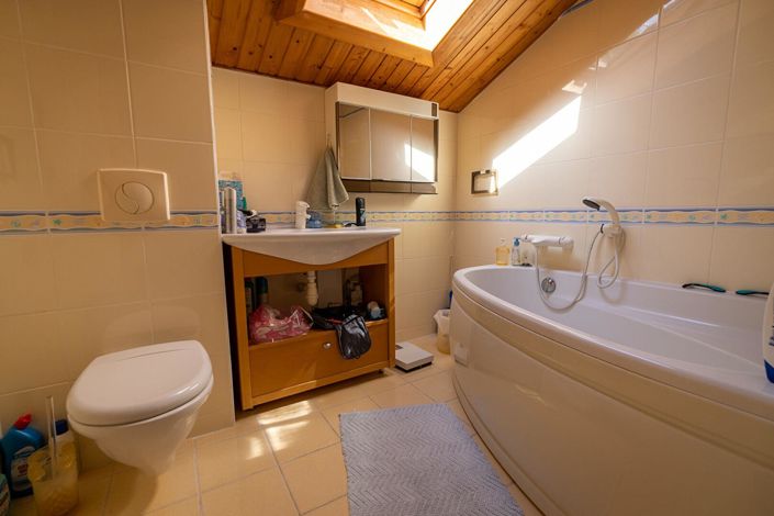 Image No.17-3 Bed House for sale