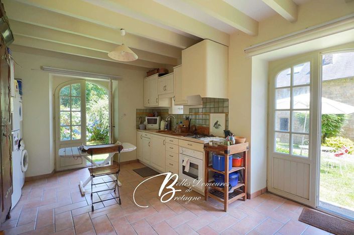 Image No.19-6 Bed House for sale