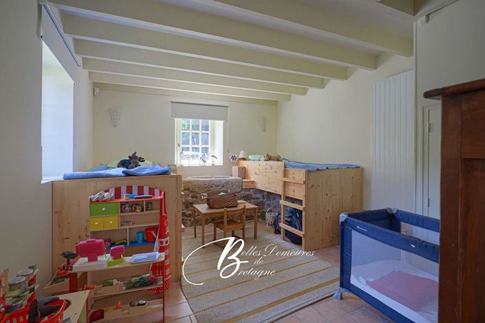 Image No.20-6 Bed House for sale