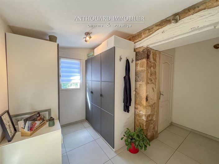 Image No.20-6 Bed House for sale