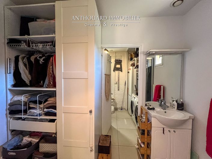 Image No.21-6 Bed House for sale