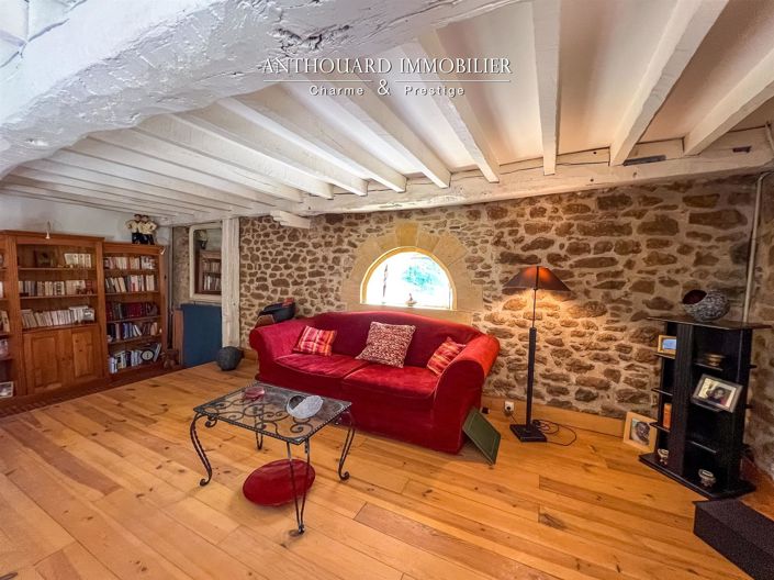 Image No.23-6 Bed House for sale