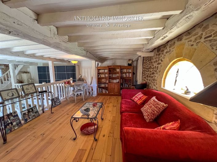 Image No.24-6 Bed House for sale