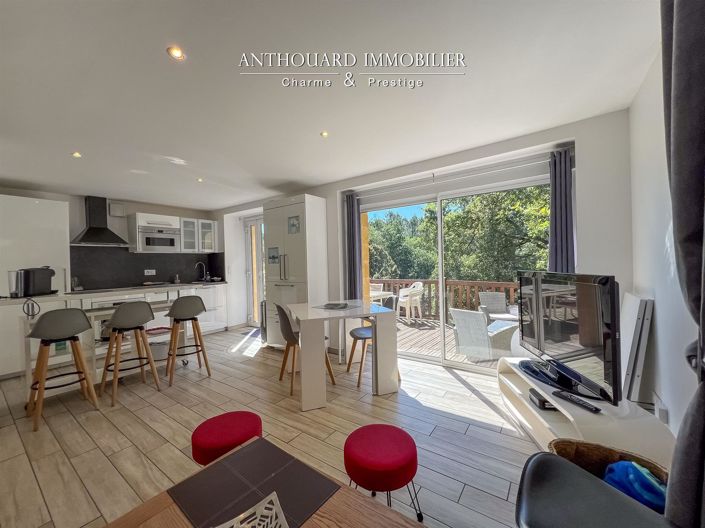 Image No.36-6 Bed House for sale