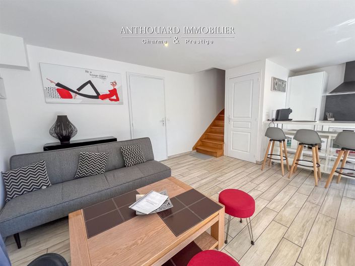 Image No.37-6 Bed House for sale