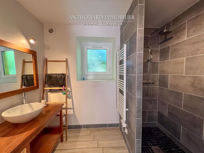 Image No.40-6 Bed House for sale