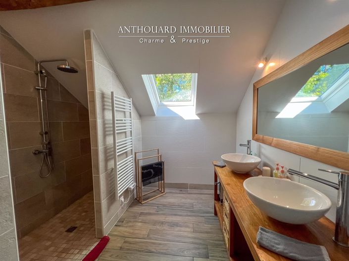 Image No.42-6 Bed House for sale