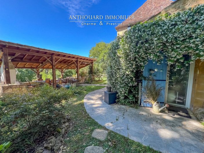 Image No.5-6 Bed House for sale