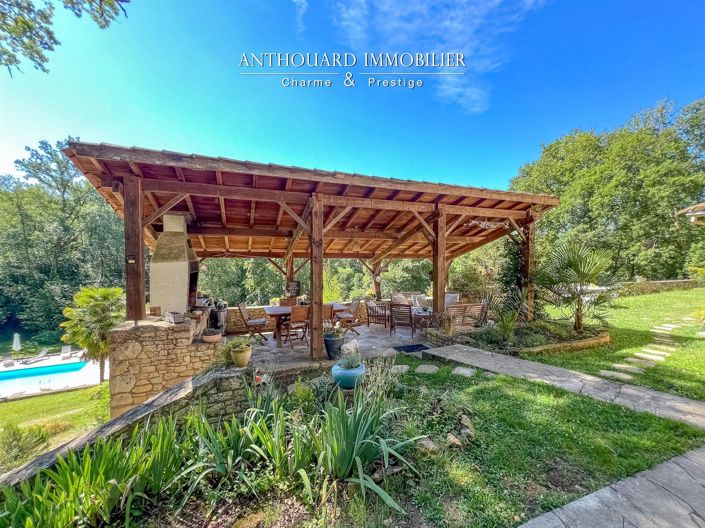 Image No.6-6 Bed House for sale