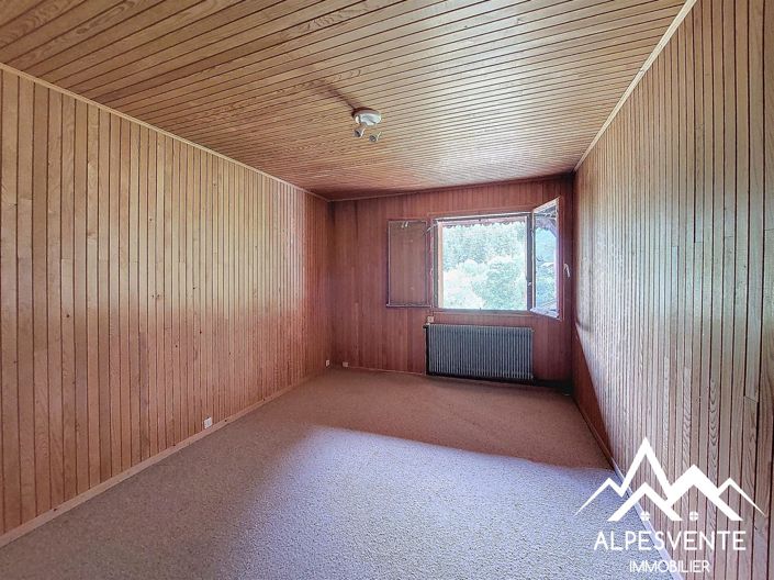 Image No.11-3 Bed House for sale