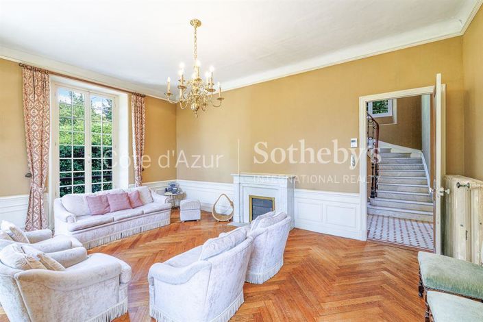 Image No.12-4 Bed Property for sale