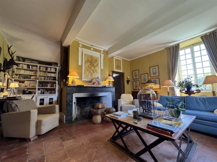 Image No.10-7 Bed House for sale