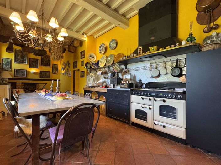 Image No.18-7 Bed House for sale