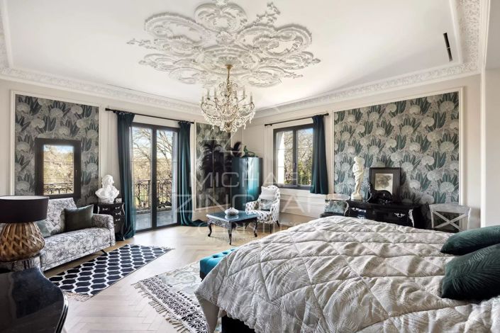 Image No.8-9 Bed House for sale